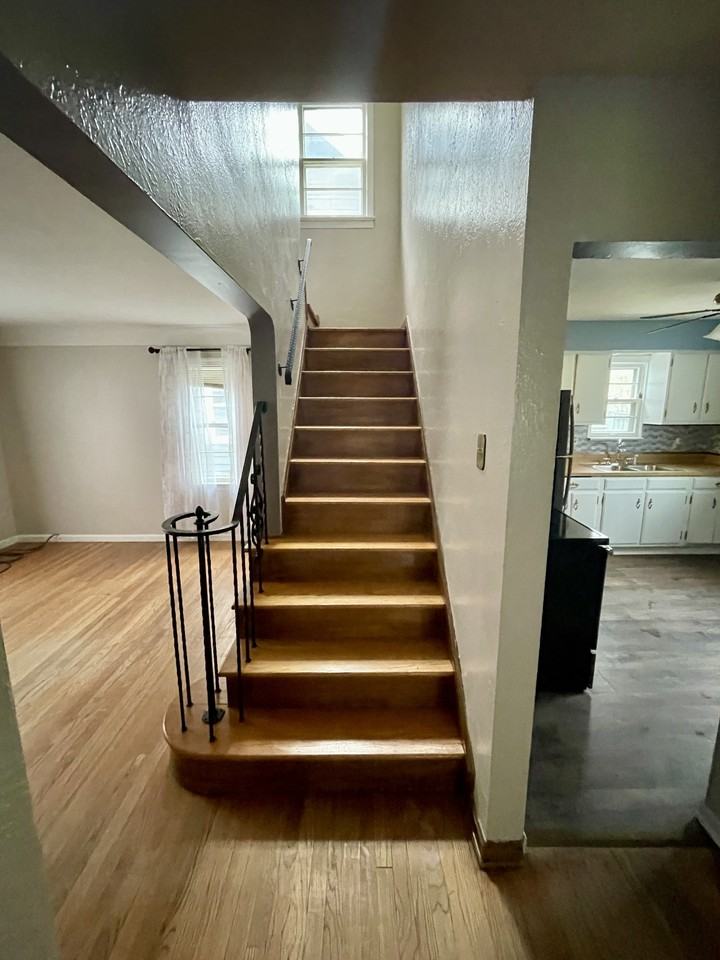 19604 Milan Dr - Photo 3 of 13