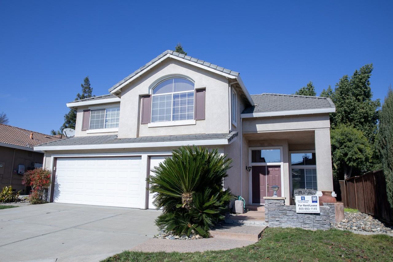 1291 Hepburn St - Photo 2 of 26