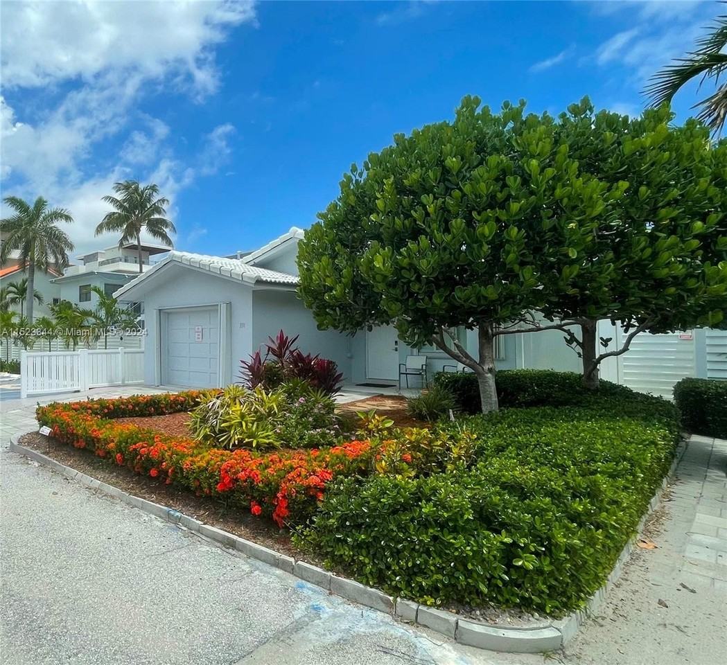 331 Desoto St - Photo 2 of 12