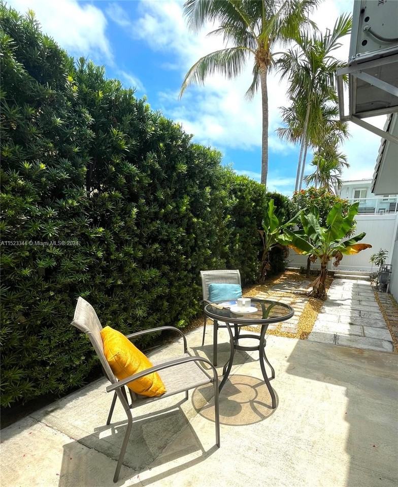 331 Desoto St - Photo 4 of 12