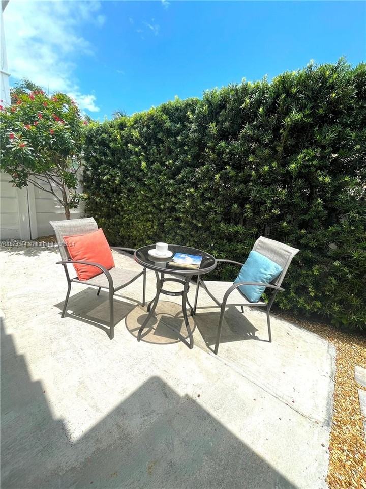 331 Desoto St - Photo 5 of 12