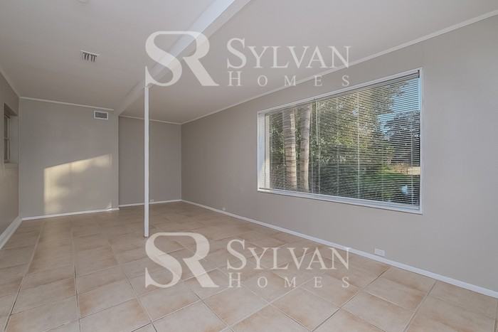 2268 Palmetto Dr - Photo 3 of 16