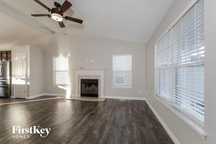 1017 Sweet River Dr - Photo 3 of 15
