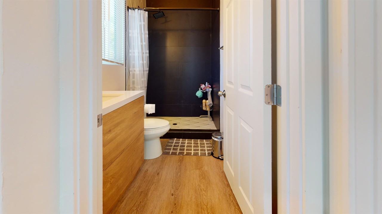 5270 Manhasset Drive #1 - Photo 3 of 11
