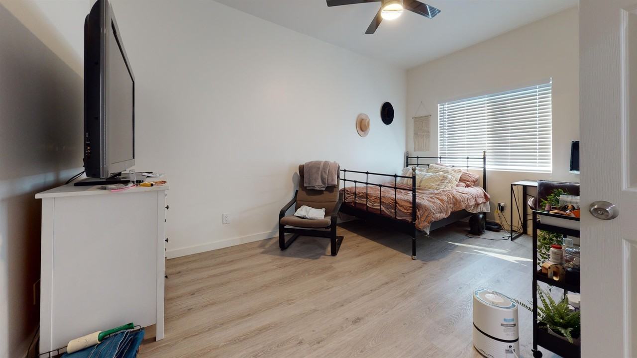 5270 Manhasset Drive #1 - Photo 4 of 11