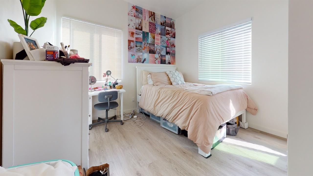 5270 Manhasset Drive #1 - Photo 6 of 11