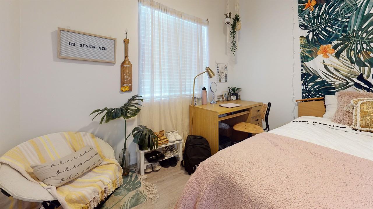 5270 Manhasset Drive #1 - Photo 7 of 11