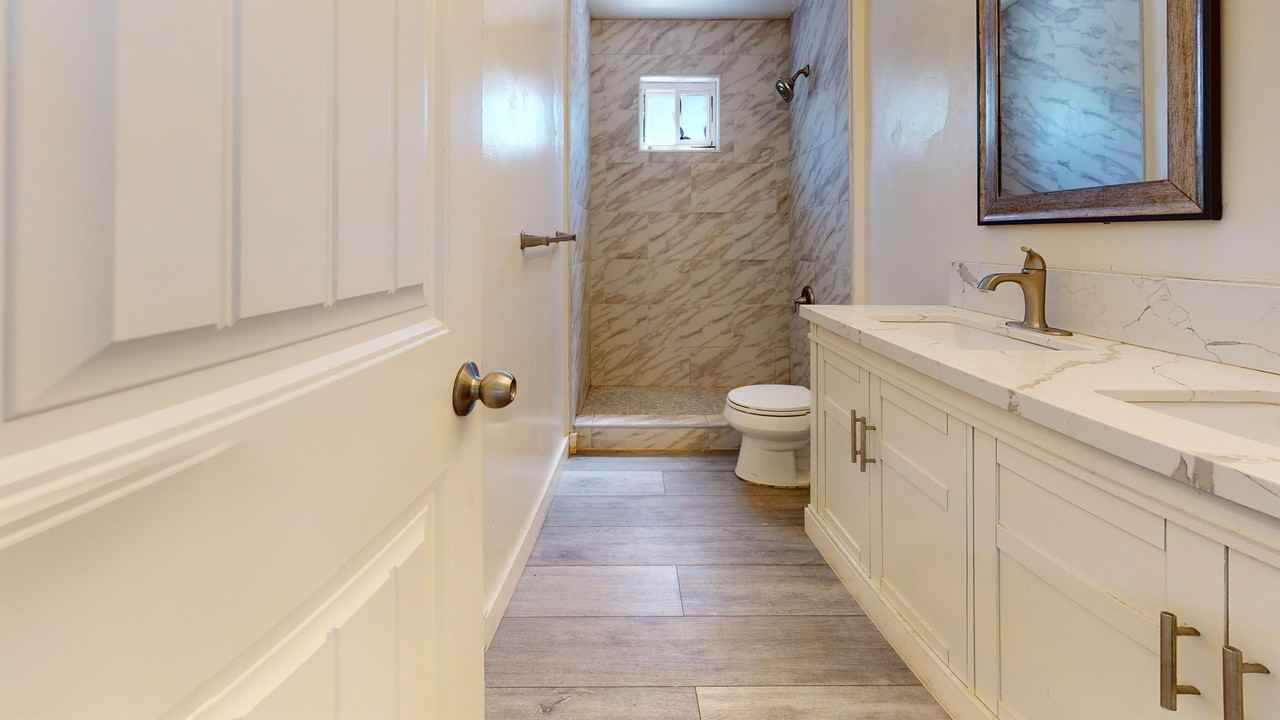 5272 Manhasset Drive #1 - Photo 4 of 16