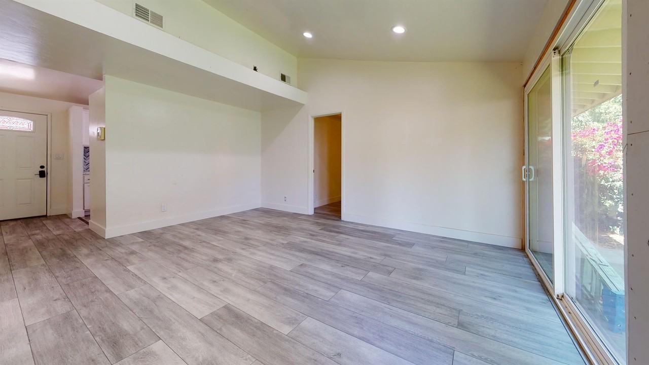 5272 Manhasset Drive #1 - Photo 7 of 16