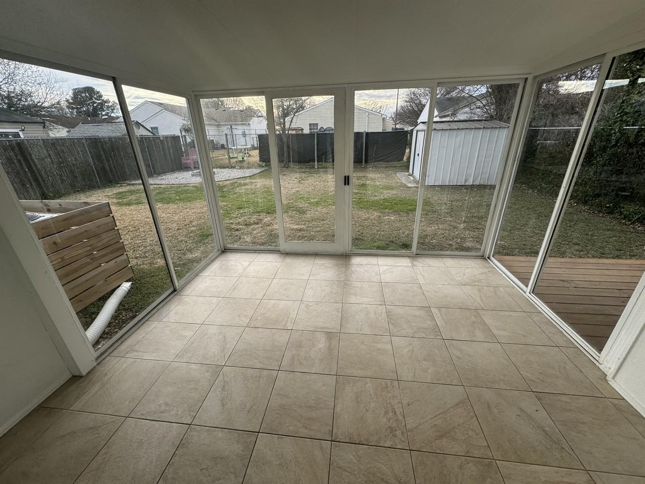 2411 Rush St - Photo 2 of 12