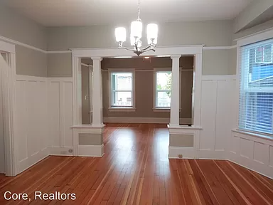 1609 Se 12th Ave - Photo 2 of 10
