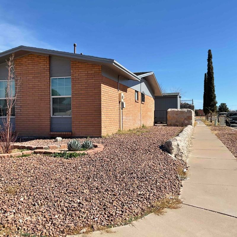 2500 Rudder Pl - Photo 3 of 46