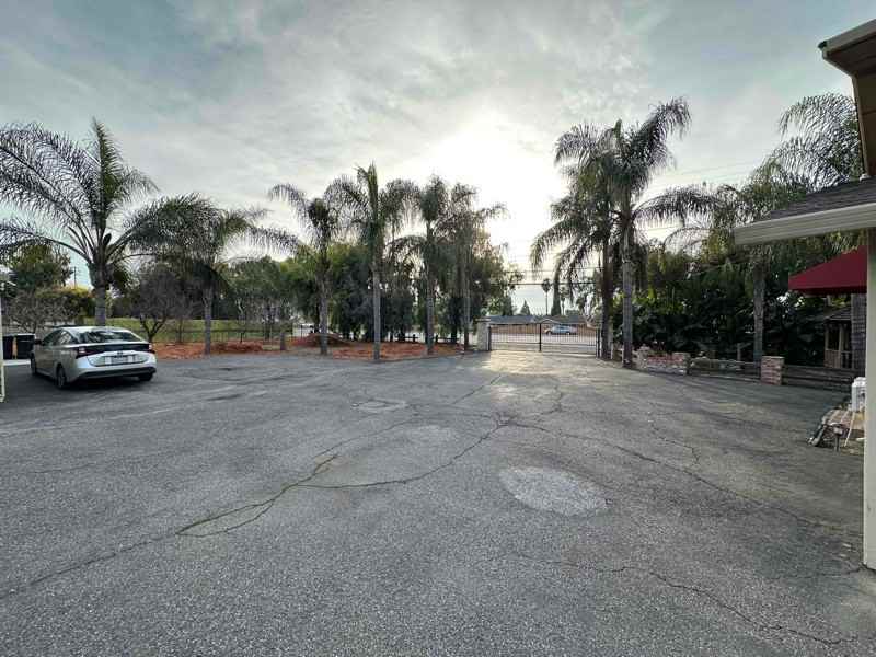 13958 Almaden Expy - Photo 2 of 50