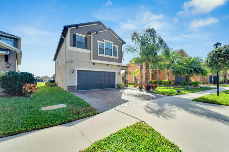 10035 Ivory Dr - Photo 3 of 50