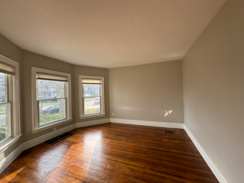 286 Parker Ave - Photo 3 of 21