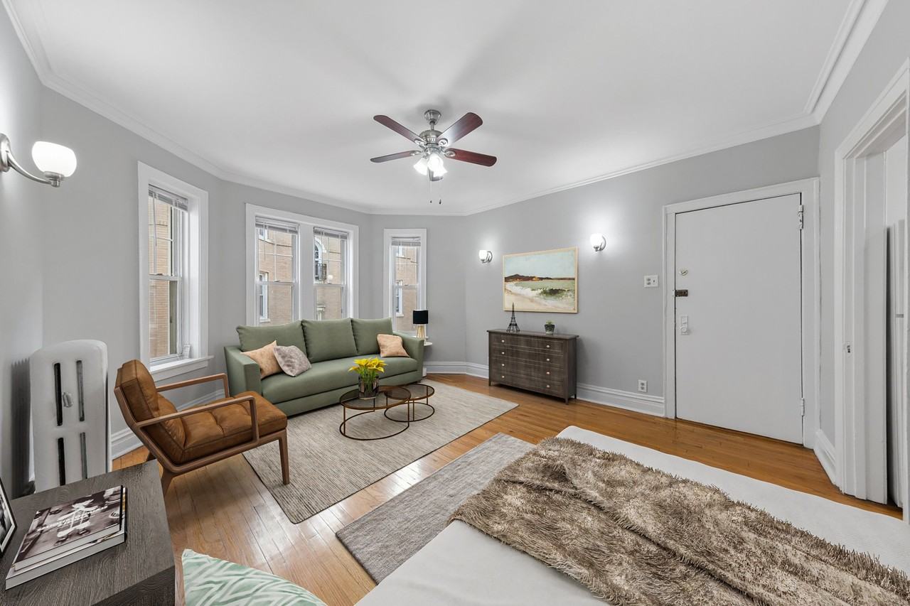 Green Manor - Photo 4 of 25