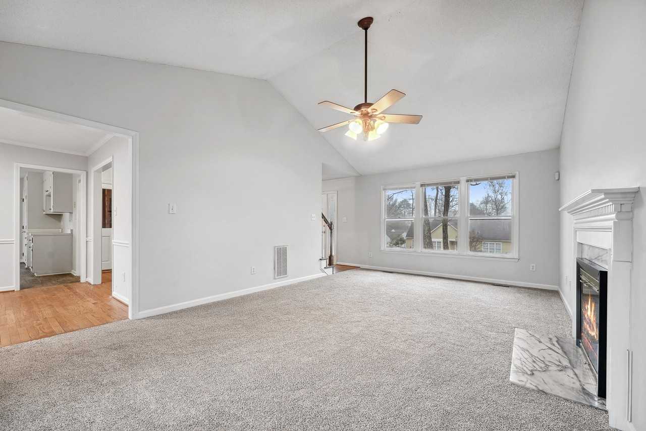 131 Autumn Ridge Dr #1 - Photo 6 of 25