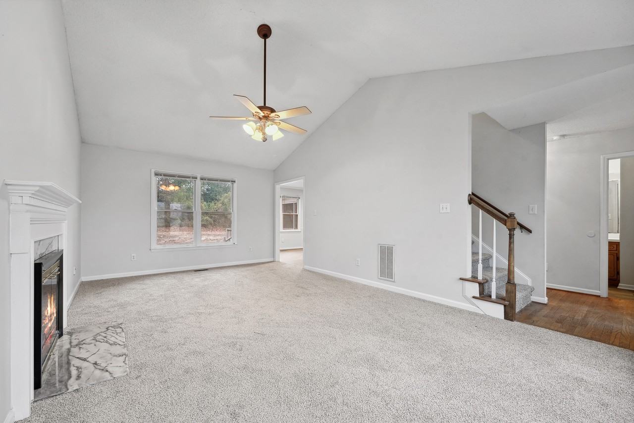 131 Autumn Ridge Dr #1 - Photo 7 of 25
