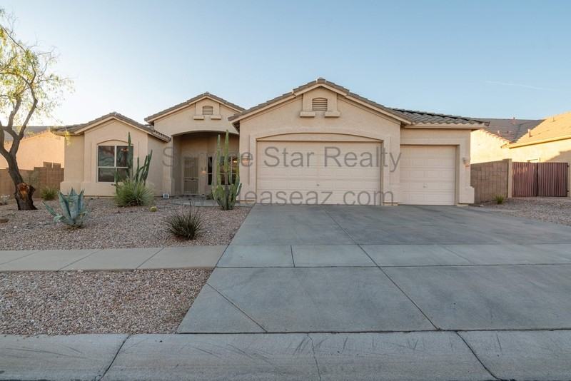 2502 N Cabot - Photo 2 of 33
