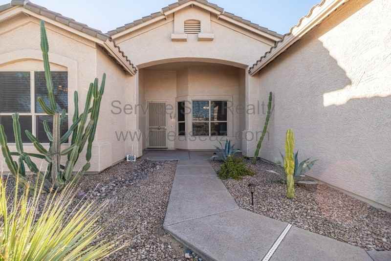 2502 N Cabot - Photo 3 of 33