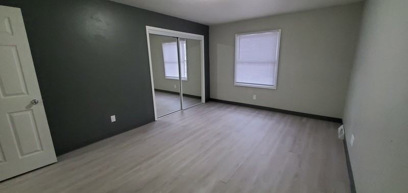 987 7th St - Photo 7 of 15