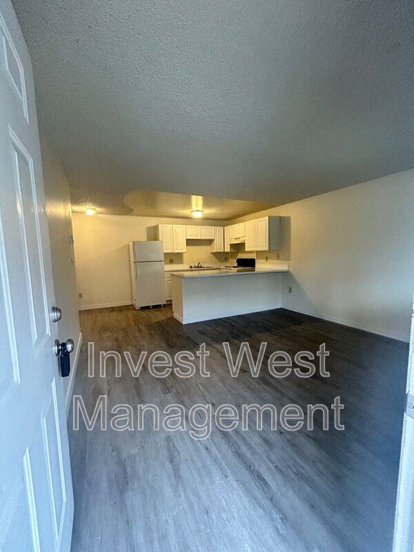 9100 Vancouver Avenue #5 - Photo 2 of 14