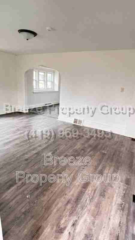 1912 Greenwood Ave - Photo 3 of 9