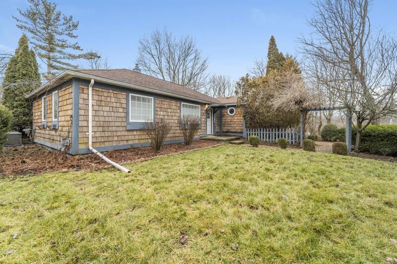 9485 Waterman Dr - Photo 2 of 15