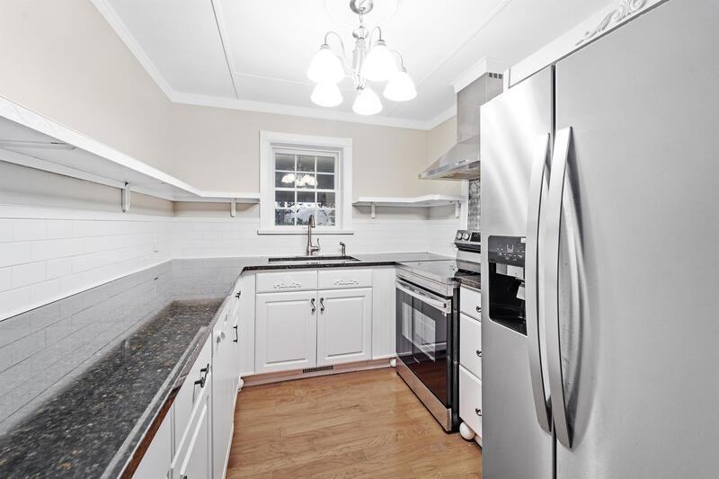 9485 Waterman Dr - Photo 3 of 15