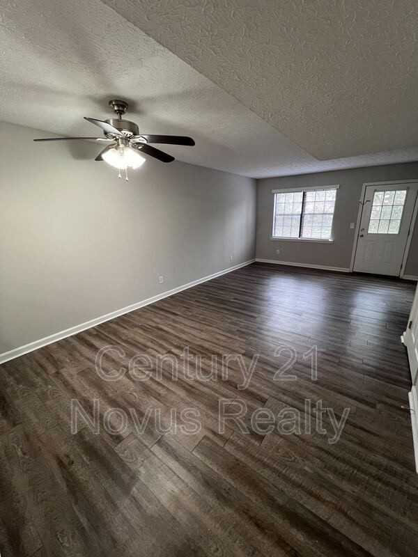 741 South St - Photo 2 of 11
