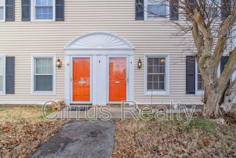 9 Towne Square Dr - Photo 3 of 28