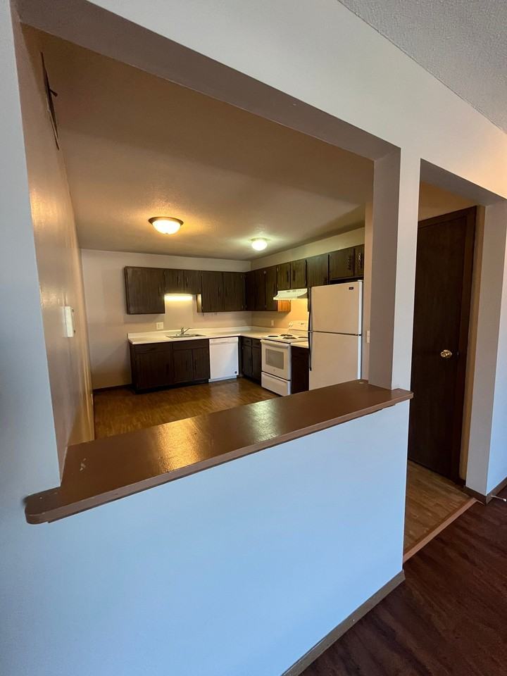 321 Chestnut (Hickman) - Photo 2 of 9