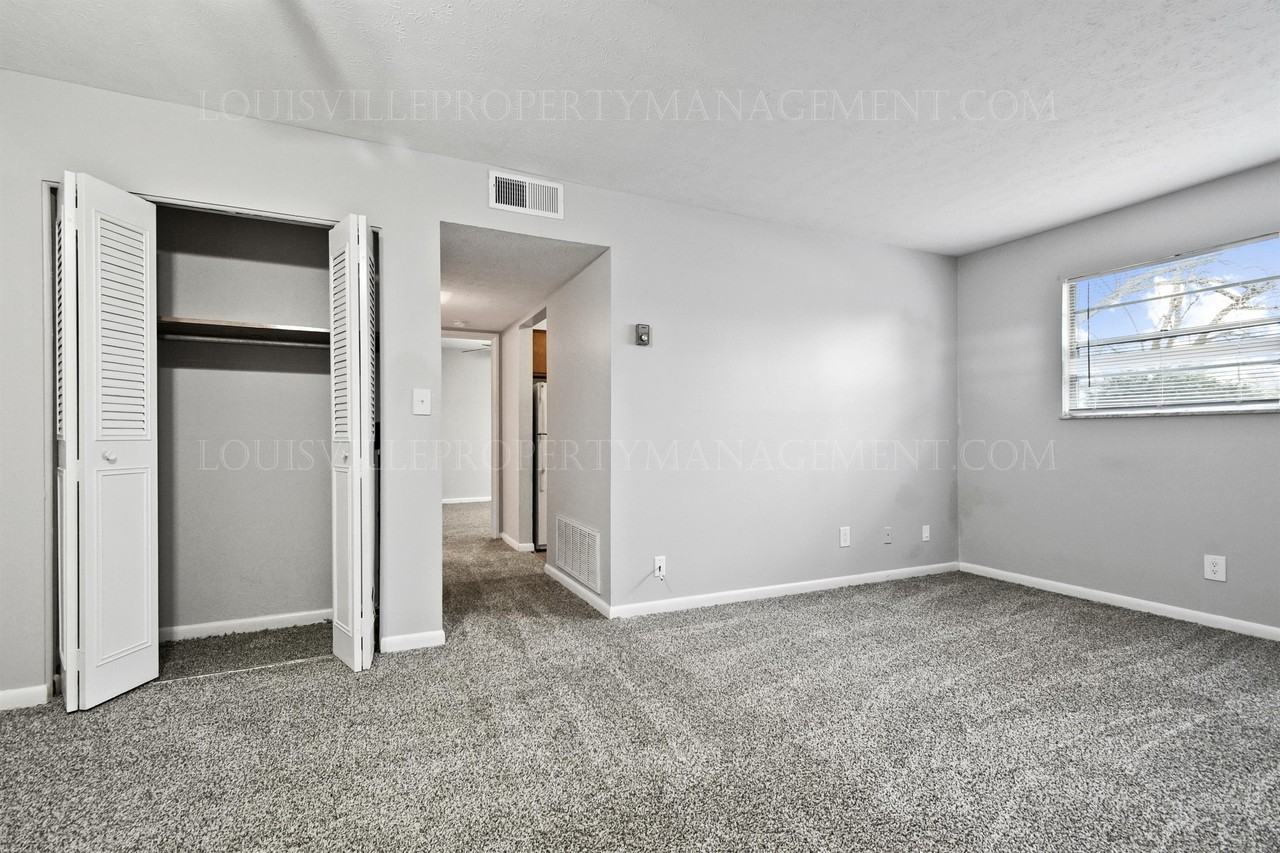 Ravenwood Apartments 1601 Gagel Ave, Louisville, KY 40216 Zumper