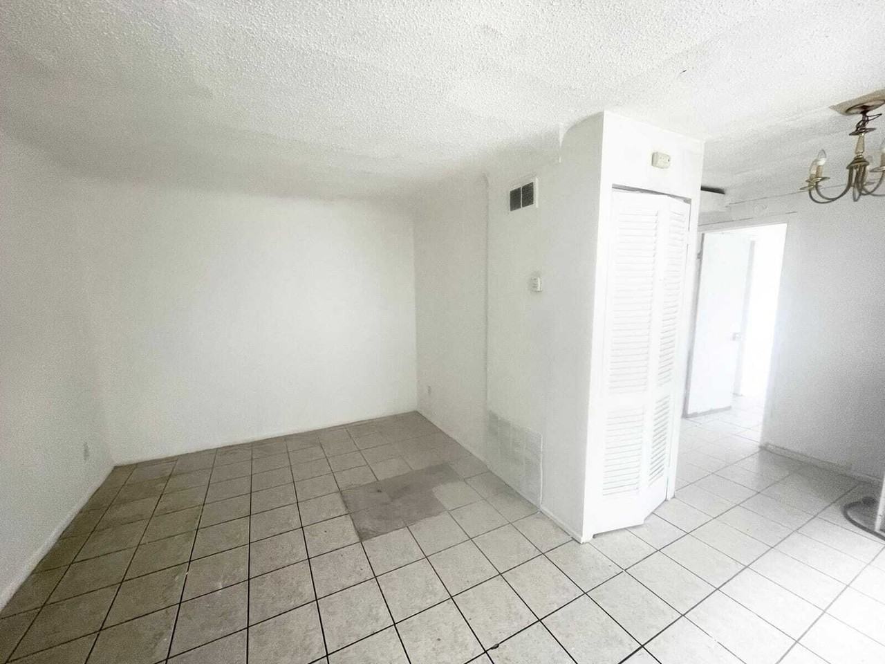 15111 Greenfield Road - Photo 6 of 6