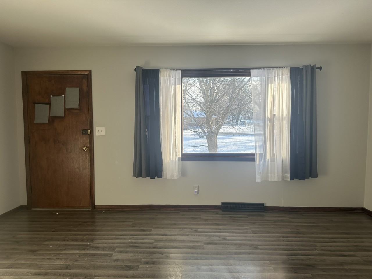 3311 Montrose Avenue - Photo 2 of 12