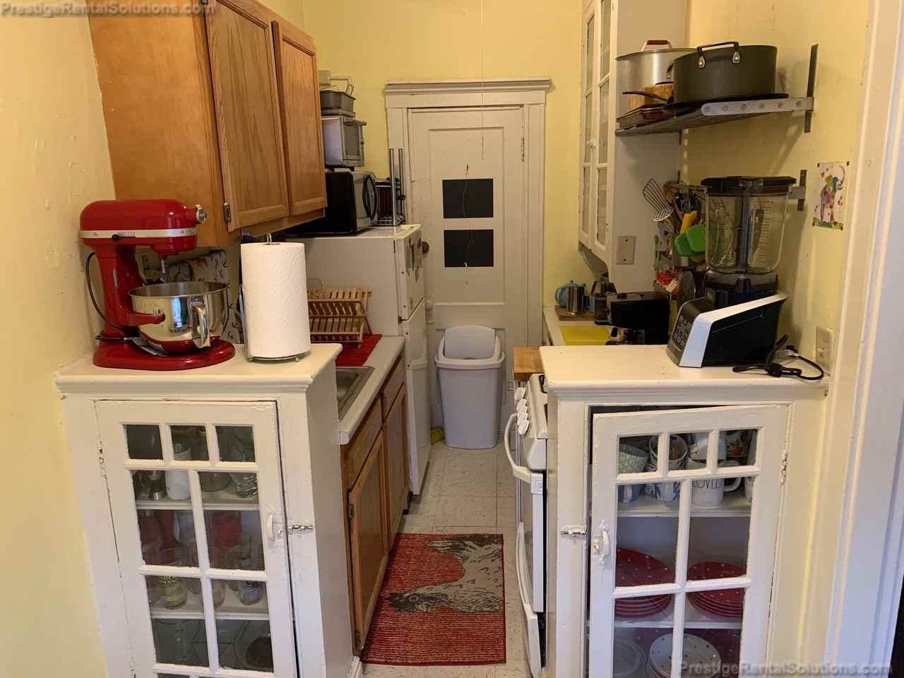 Woodstock Ave #14 - Photo 7 of 12