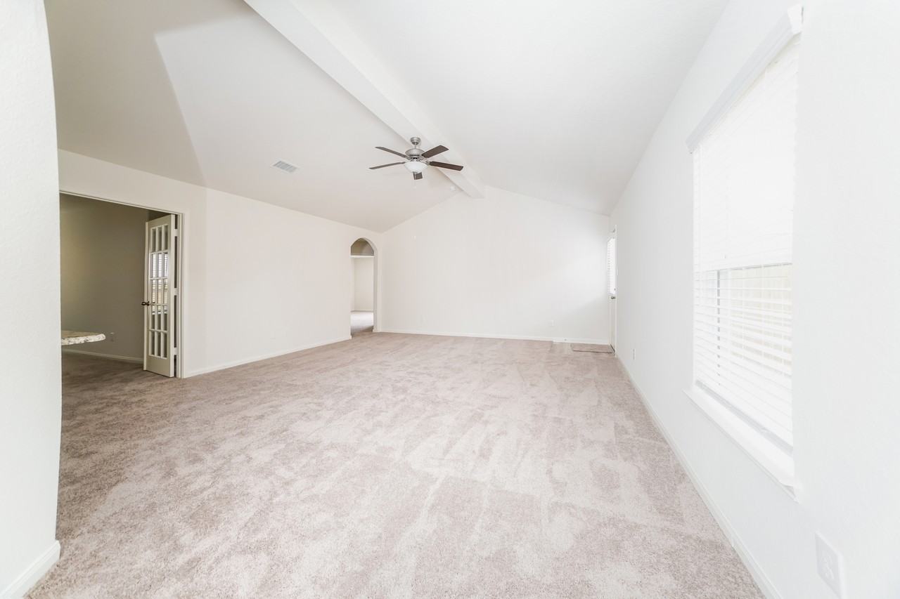 22067 Ellison Dr - Photo 2 of 24