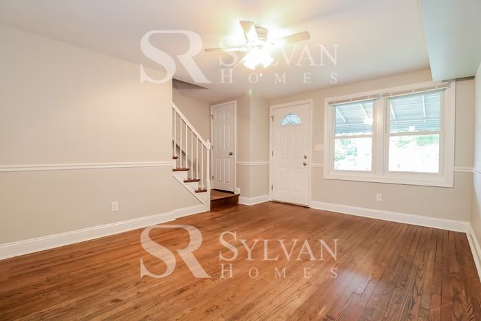 324 Leeanne Rd - Photo 3 of 16
