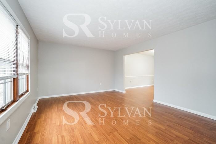 5091 Greensboro Ct - Photo 3 of 16