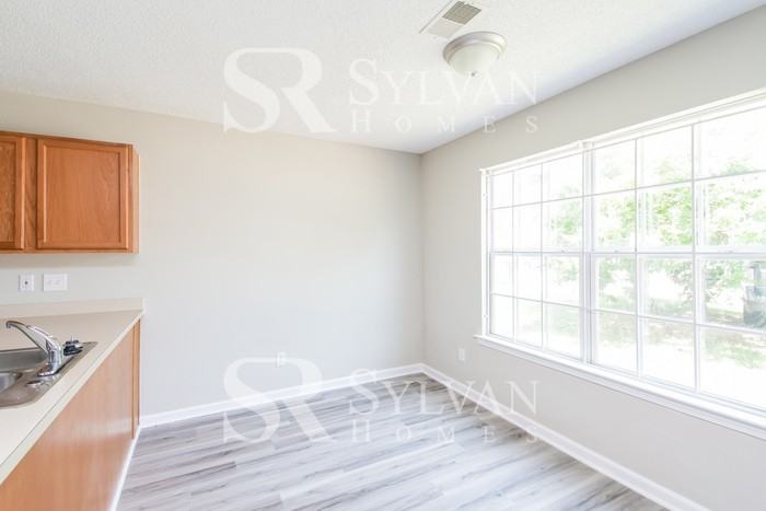 2309 Matthews St - Photo 3 of 15