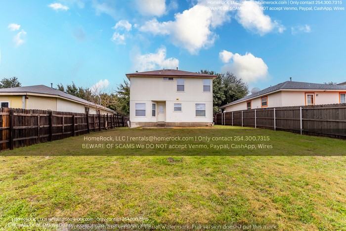 15007 Chamberlain Ct - Photo 3 of 16