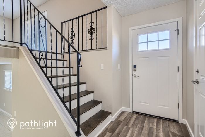 10076 W Keene Ave - Photo 2 of 20