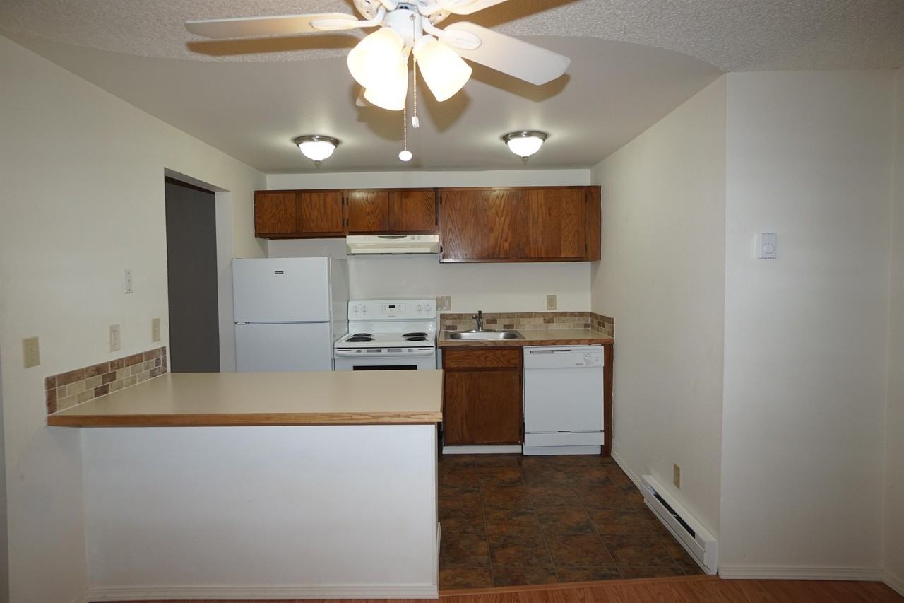 1810 Ne 104th St #E11 - Photo 2 of 13