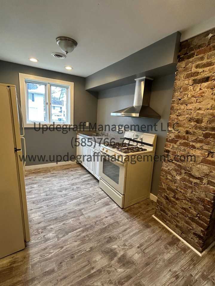 180 178 - 180 Salina Street - 178 #178 - Photo 6 of 9