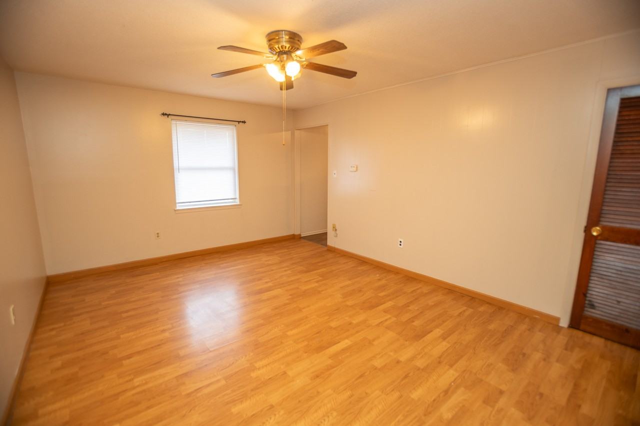 220 W Ashley St Apt 1a #1A - Photo 4 of 14