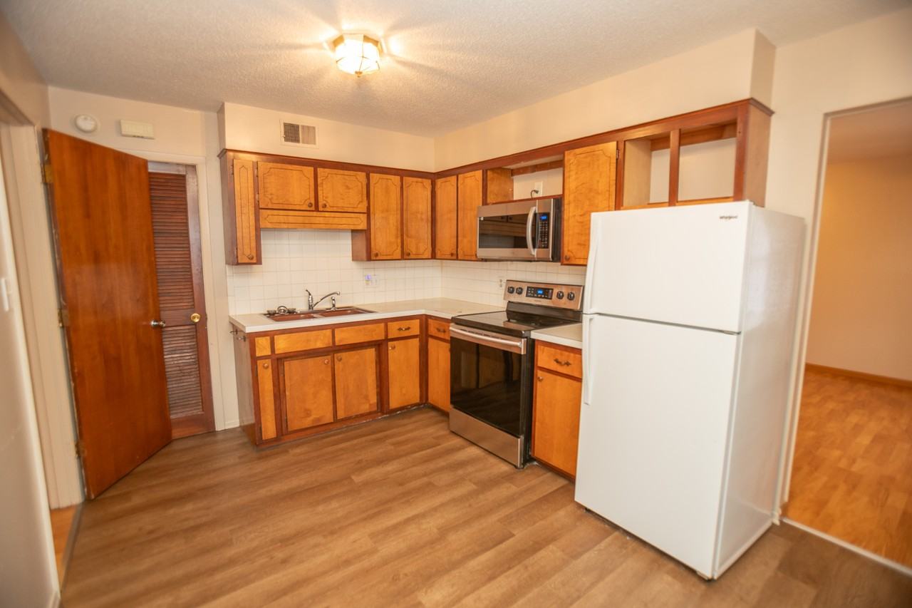 220 W Ashley St Apt 1a #1A - Photo 7 of 14