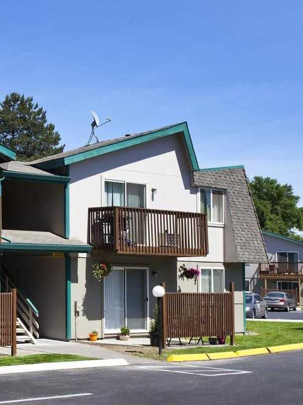 1150 S Highway 395 - Photo 2 of 7