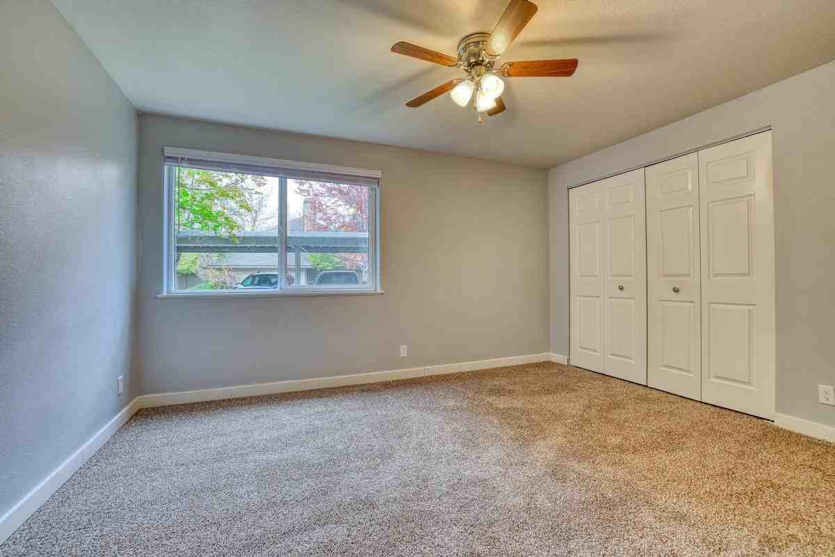 3781 S Gekeler Ln - Photo 6 of 28