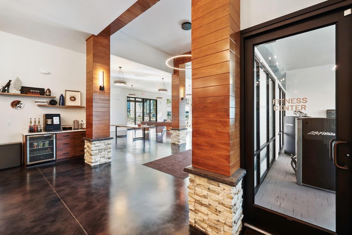 7127 32nd Ave Ne - Photo 2 of 31