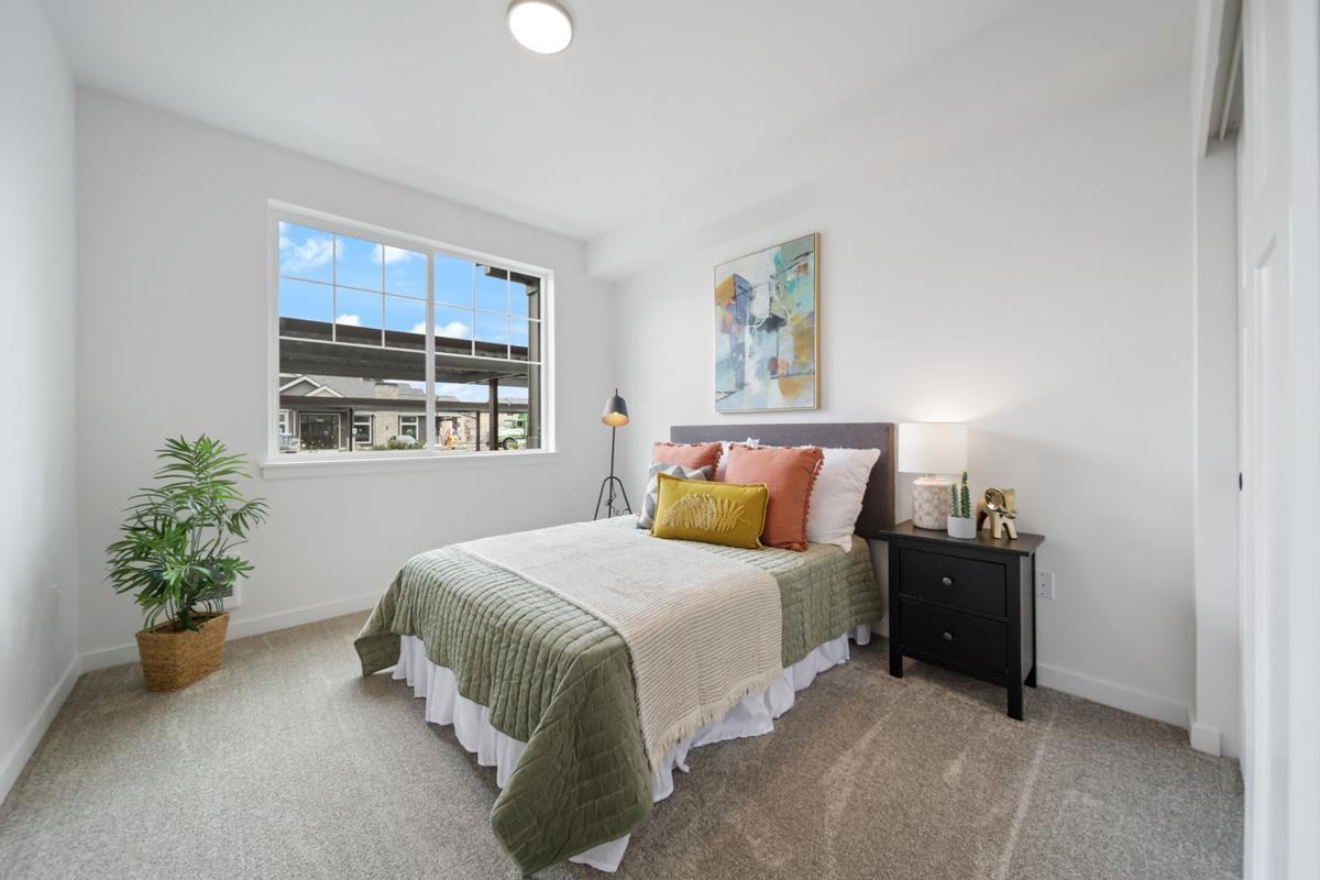 7127 32nd Ave Ne - Photo 6 of 31